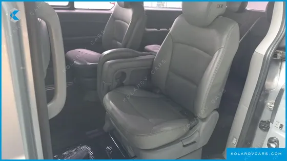 HYUNDAI STAREX WAGON 12-SEATER