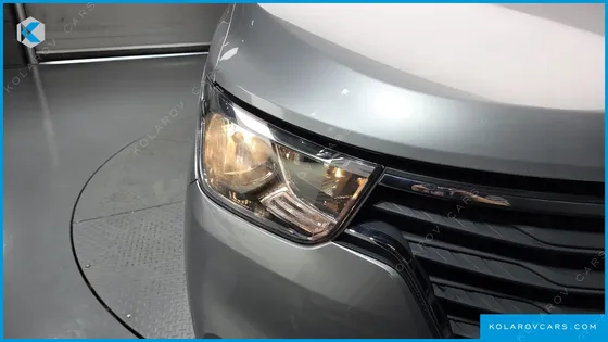 HYUNDAI STAREX WAGON 12-SEATER