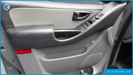 HYUNDAI STAREX WAGON 12-SEATER