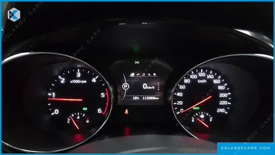 KIA CARNIVAL 9-SEATER PRESTIGE