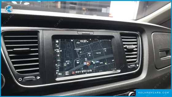 KIA CARNIVAL 9-SEATER PRESTIGE
