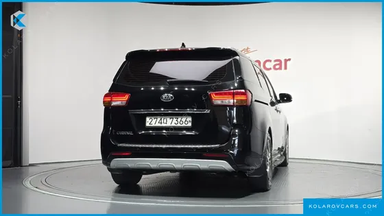 KIA CARNIVAL 9-SEATER PRESTIGE