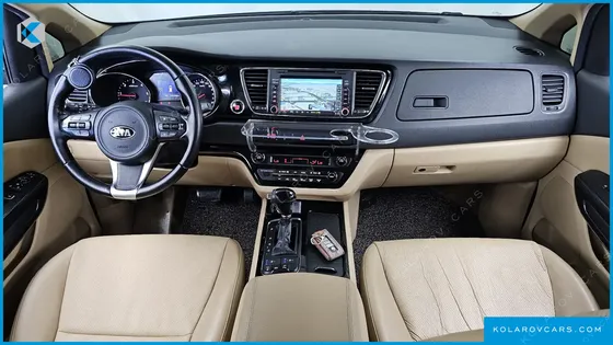KIA CARNIVAL 9-SEATER PRESTIGE