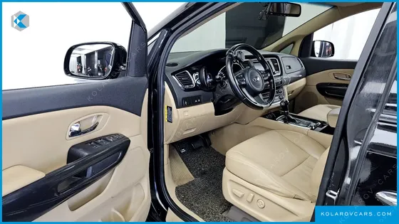 KIA CARNIVAL 9-SEATER PRESTIGE
