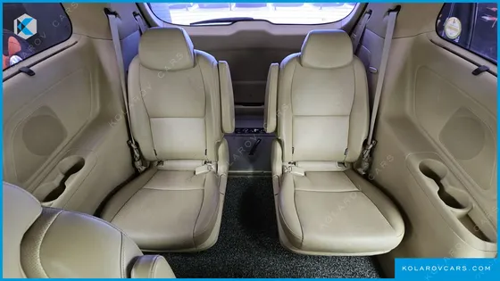 KIA CARNIVAL 9-SEATER PRESTIGE