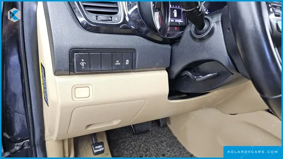KIA CARNIVAL 9-SEATER PRESTIGE