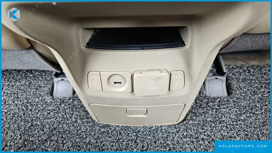KIA CARNIVAL 9-SEATER PRESTIGE