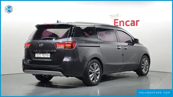 KIA CARNIVAL 9-SEATER PRESTIGE