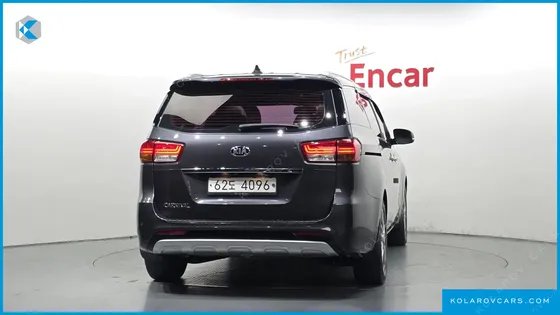 KIA CARNIVAL 9-SEATER PRESTIGE
