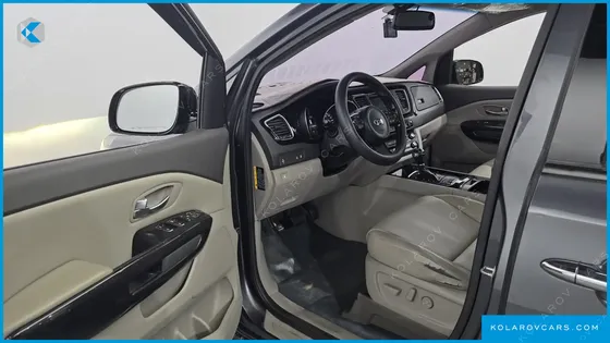 KIA CARNIVAL 9-SEATER PRESTIGE