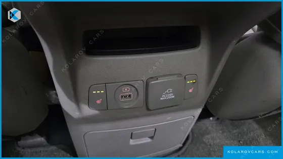 KIA CARNIVAL 9-SEATER PRESTIGE