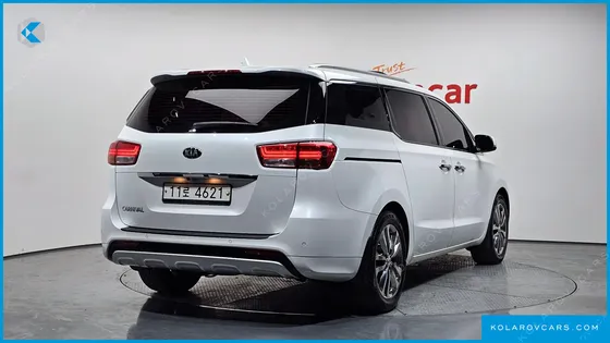 KIA CARNIVAL 9-SEATER PRESTIGE