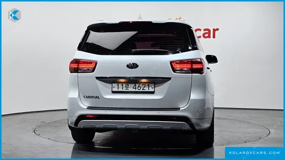 KIA CARNIVAL 9-SEATER PRESTIGE