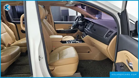 KIA CARNIVAL 9-SEATER PRESTIGE