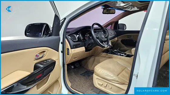 KIA CARNIVAL 9-SEATER PRESTIGE