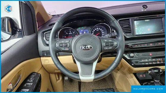 KIA CARNIVAL 9-SEATER PRESTIGE