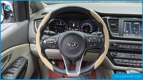 KIA CARNIVAL 9-SEATER NOBLESSE