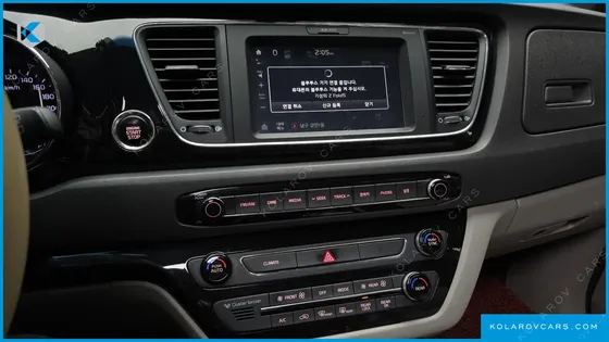 KIA CARNIVAL 9-SEATER NOBLESSE