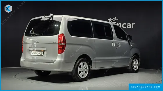 HYUNDAI STAREX 4WD WAGON 12-SEATER