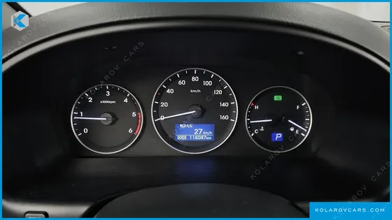 HYUNDAI STAREX 4WD WAGON 12-SEATER