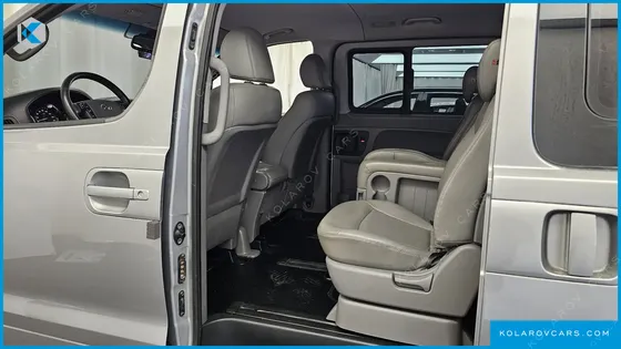 HYUNDAI STAREX 4WD WAGON 12-SEATER