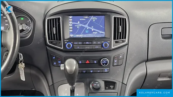 HYUNDAI STAREX 4WD WAGON 12-SEATER