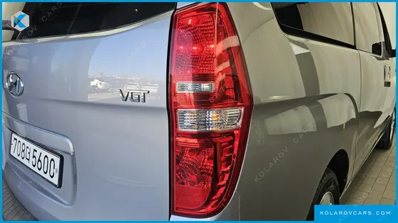 HYUNDAI STAREX 4WD WAGON 12-SEATER