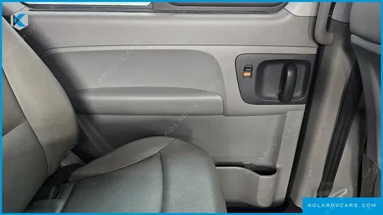 HYUNDAI STAREX 4WD WAGON 12-SEATER
