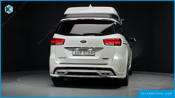 KIA CARNIVAL 9-SEATER HI-LIMOUSINE