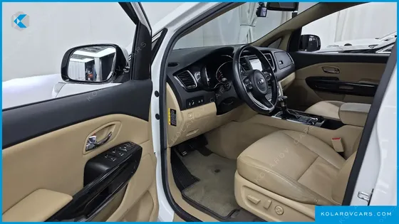 KIA CARNIVAL 9-SEATER HI-LIMOUSINE