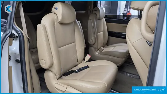 KIA CARNIVAL 9-SEATER HI-LIMOUSINE