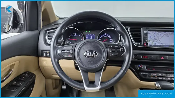 KIA CARNIVAL 9-SEATER HI-LIMOUSINE
