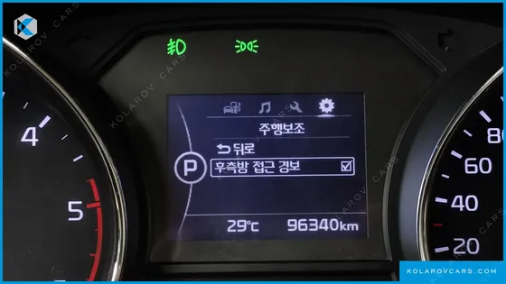 KIA CARNIVAL 9-SEATER HI-LIMOUSINE