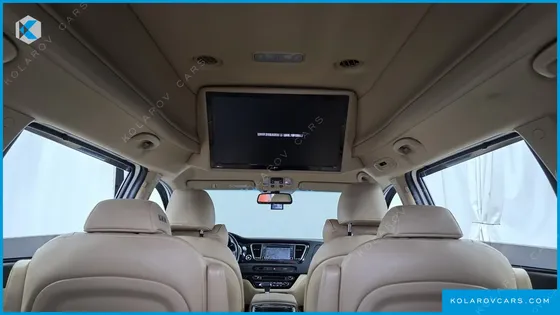 KIA CARNIVAL 9-SEATER HI-LIMOUSINE