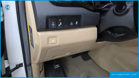 KIA CARNIVAL 9-SEATER HI-LIMOUSINE