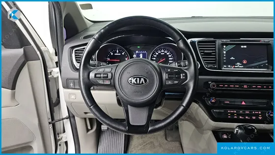 KIA CARNIVAL 9-SEATER PRESTIGE
