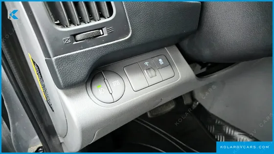 HYUNDAI STAREX VAN 3-SEATER