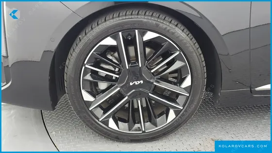 KIA K8 2.5 GASOLINE 2WD