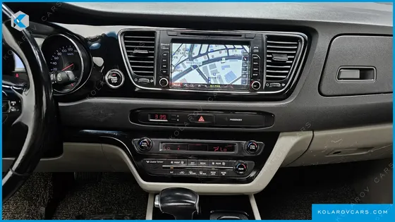 KIA CARNIVAL 9-SEATER PRESTIGE