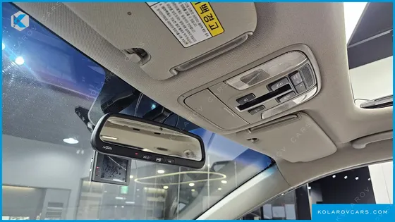 KIA CARNIVAL 9-SEATER PRESTIGE