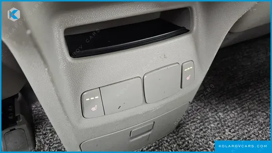 KIA CARNIVAL 9-SEATER PRESTIGE