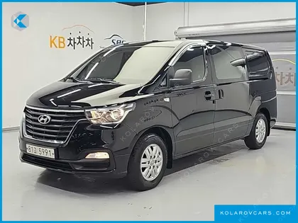 HYUNDAI STAREX VAN 5-SEATER