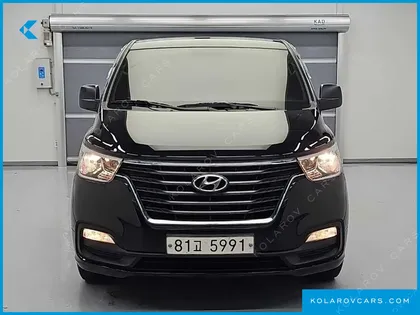 HYUNDAI STAREX VAN 5-SEATER