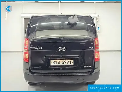HYUNDAI STAREX VAN 5-SEATER