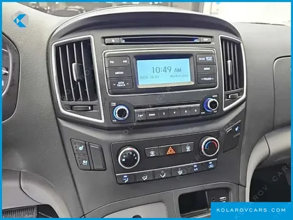 HYUNDAI STAREX VAN 5-SEATER