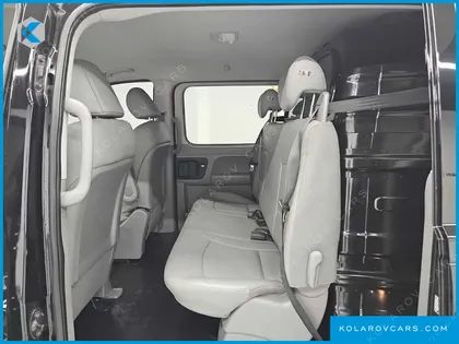 HYUNDAI STAREX VAN 5-SEATER