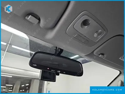HYUNDAI STAREX VAN 5-SEATER