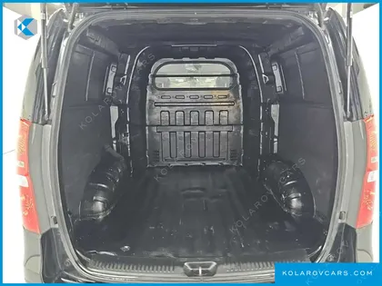 HYUNDAI STAREX VAN 5-SEATER