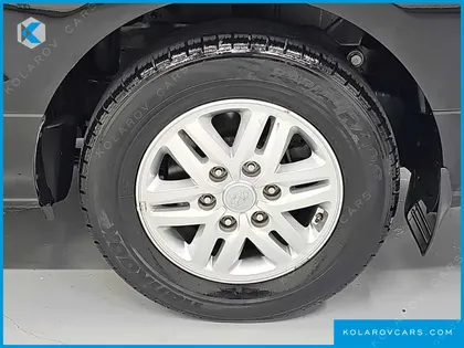 HYUNDAI STAREX VAN 5-SEATER