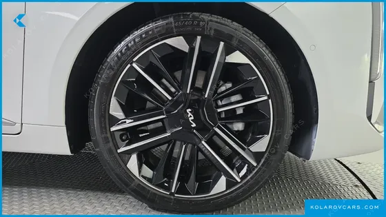 KIA K8 2.5 GASOLINE 2WD